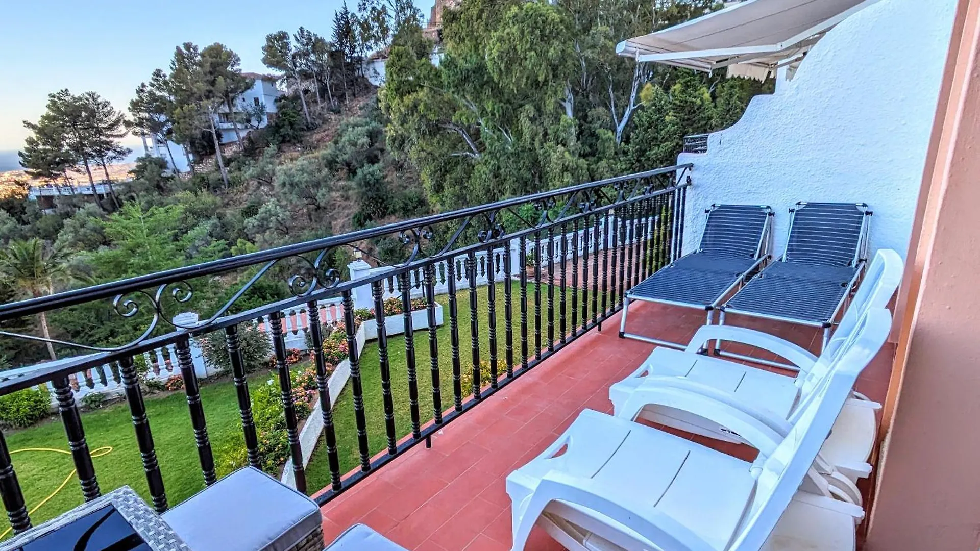 Seaviews & Pool In Center Of Mijas Pueblo Apartment Spain